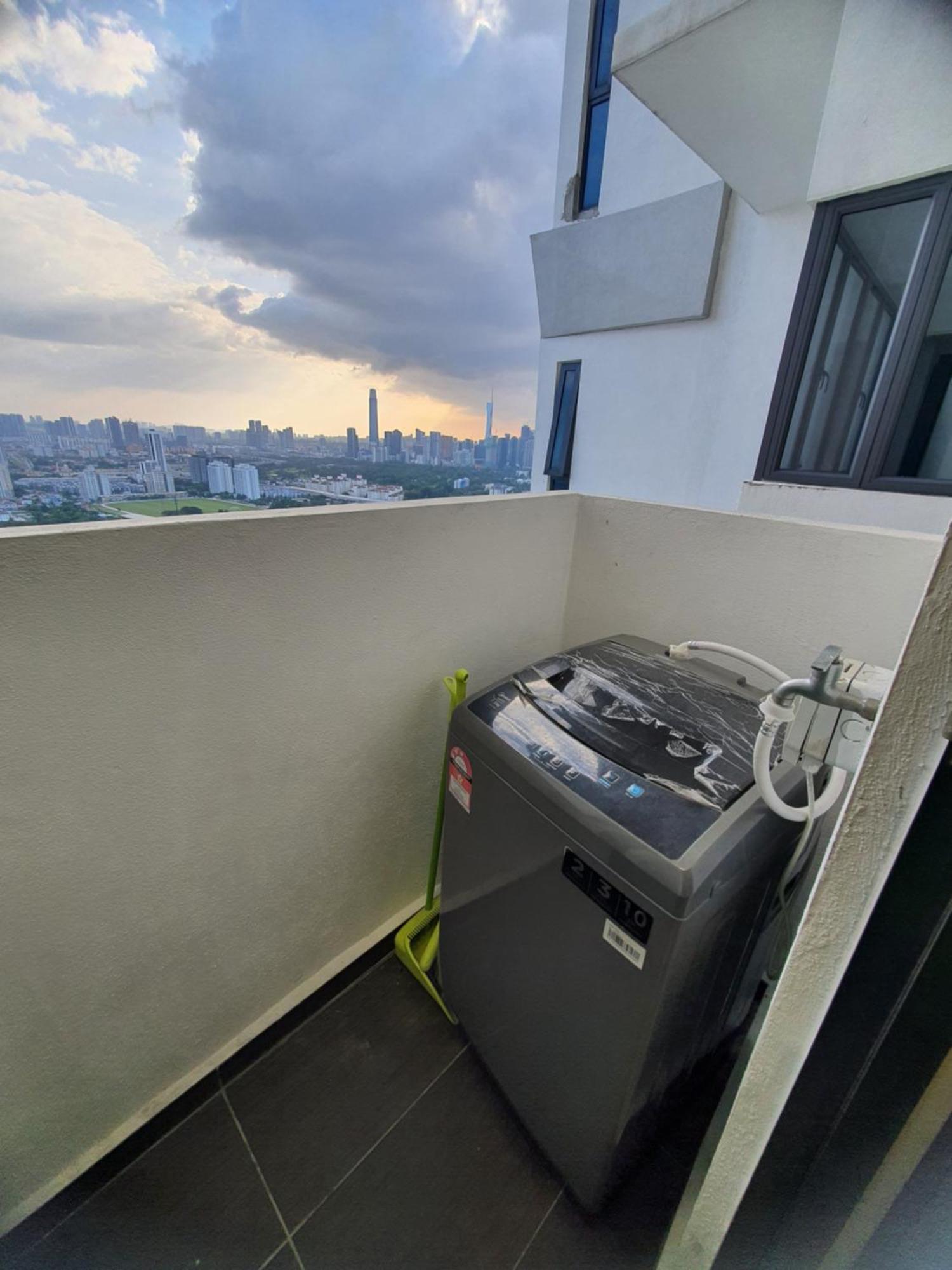 Reizz Residence By Luxury Suites Kuala Lumpur Exterior photo